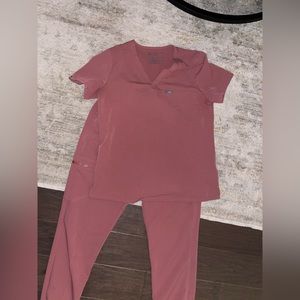 Women’s figs scrub set